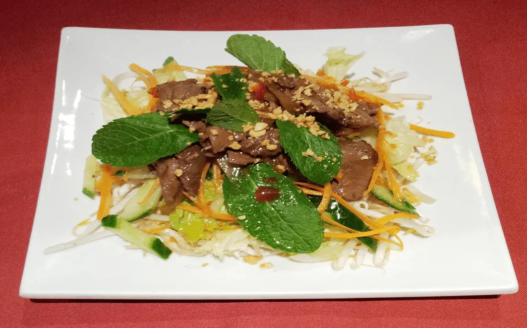 170B - Salade vietnamienne de boeuf 170B - Salade vietnamienne de boeuf