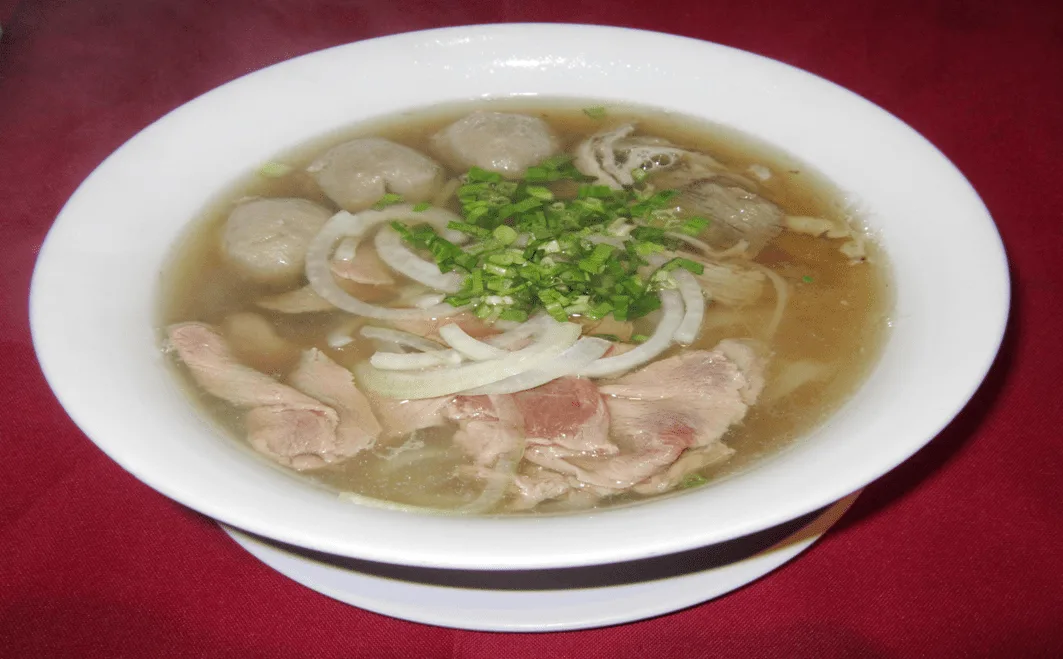 337- pho 337- Pho au boeuf et boulettes de boeuf