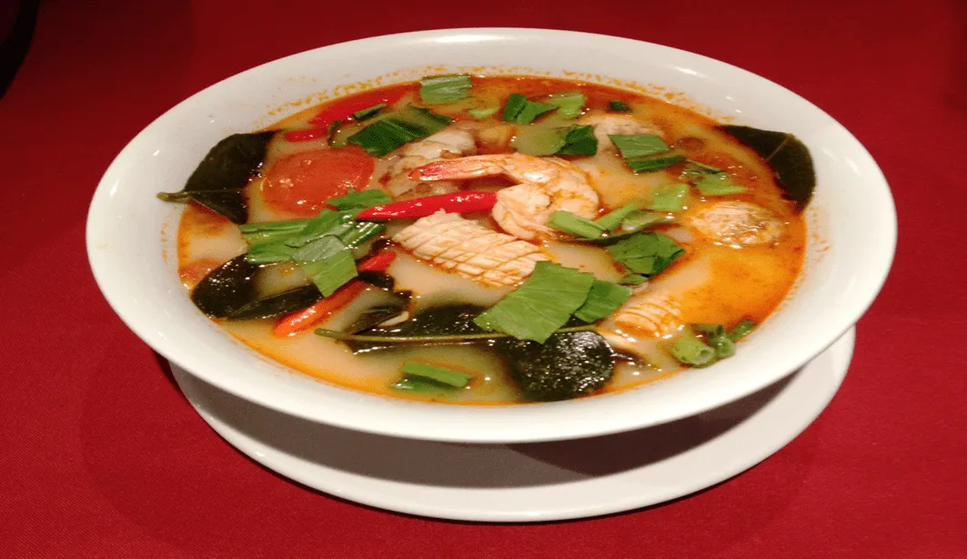370 - tom yam 370 - Soupe Tom Yam aux fruits de mer pimentée