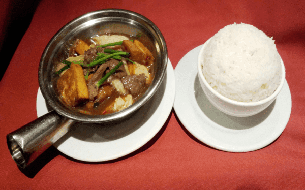 444 - marmite de boeuf, fruits de mer, tofu et légumes