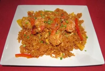 493 493 - Riz aux crevettes à l'ananas et poivrons