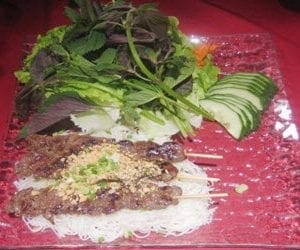 513 - Vermicelles aux brochettes de bœuf