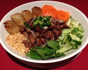 538 - Vermicelles au porc et  nems