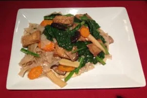 545 545P - Pâtes de riz façon végétarienne